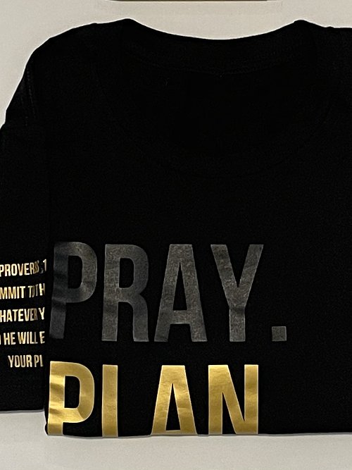PRAY. PLAN. PROSPER. T-SHIRT (BLACK/GOLD)